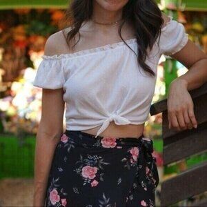 H&M white cropped off the shoulder top size XS